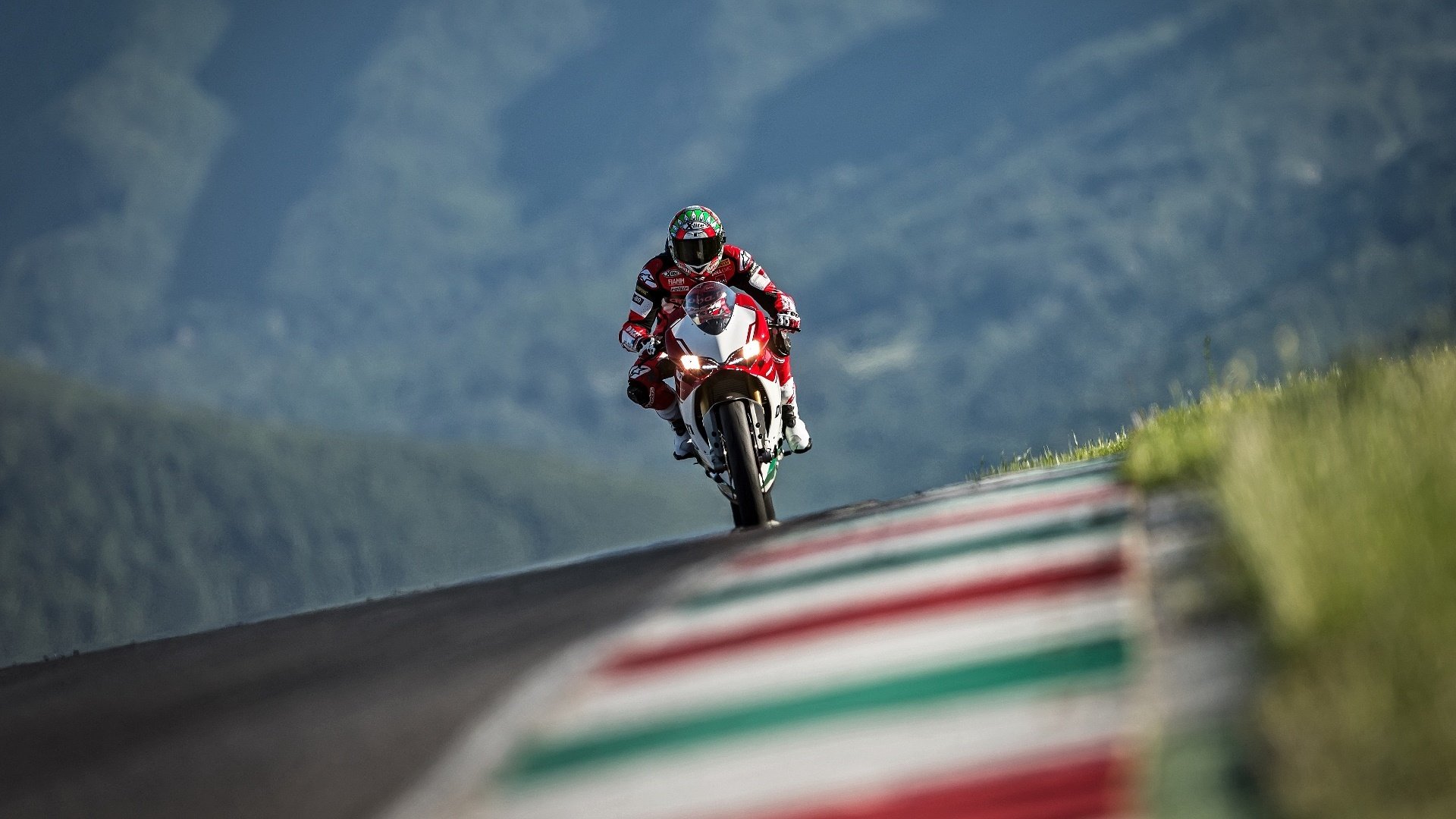 沙漠德比燃爆世界杯,费利克斯一脚定乾坤,阿联酋掀翻卡塔尔!